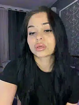 Olivia Noor online show from May 12, 2026, 8:59 pm