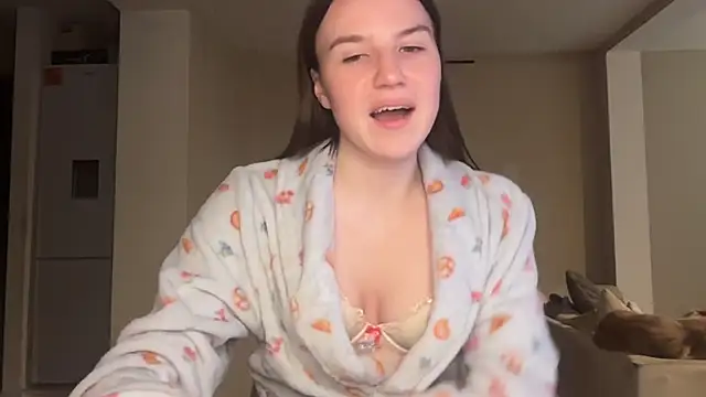 Snapshot of Hot_brunette_bella chatting on March 13, 2026, 10:26 pm Hot brunette bella online show from March 13, 2026, 10:26 pm