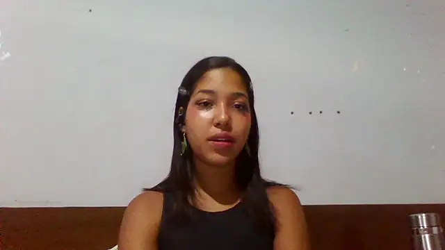 ShawntaOsornio online show from February 26, 2026, 10:37 am