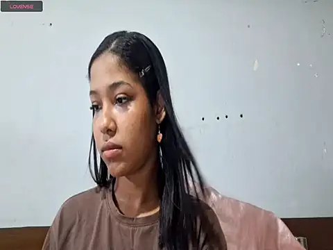 ShawntaOsornio online show from February 23, 2026, 11:00 am