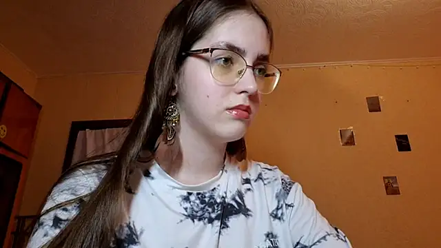 Snapshot of Katelemon chatting on March 9, 2026, 12:20 pm Katelemon online show from March 9, 2026, 12:20 pm