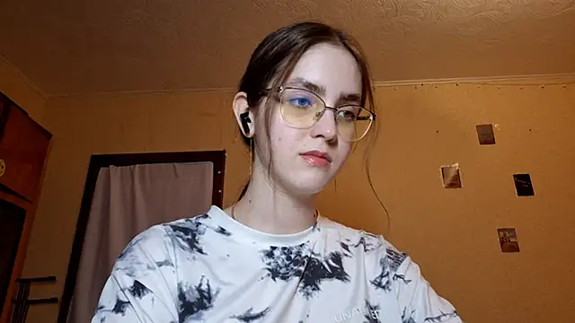 Snapshot of Katelemon chatting on March 11, 2026, 2:44 pm Katelemon online show from March 11, 2026, 2:44 pm