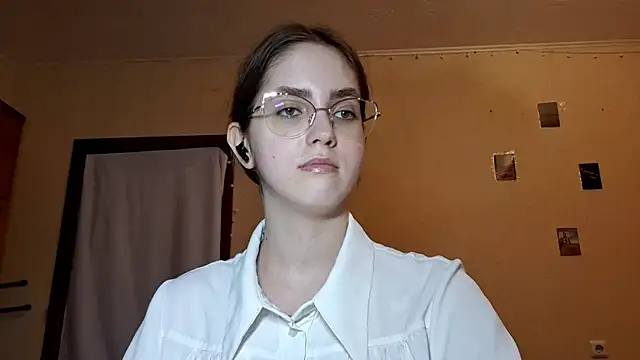 Katelemon online show from April 27, 2026, 2:37 pm