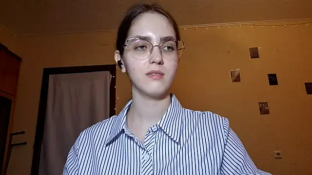 Katelemon online show from April 23, 2026, 11:38 am