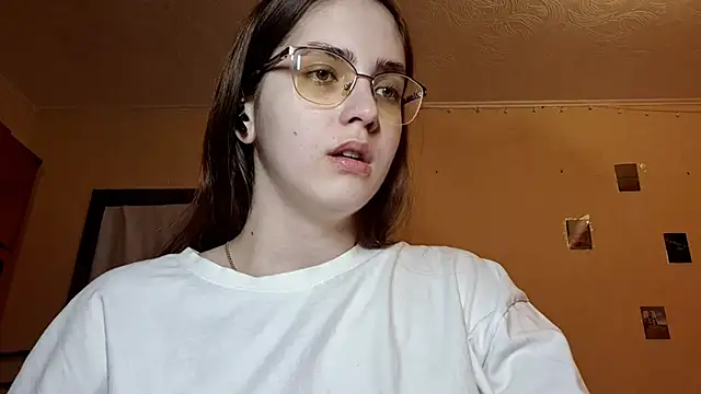 Snapshot of Katelemon chatting on March 24, 2026, 6:46 am Katelemon online show from March 24, 2026, 6:46 am