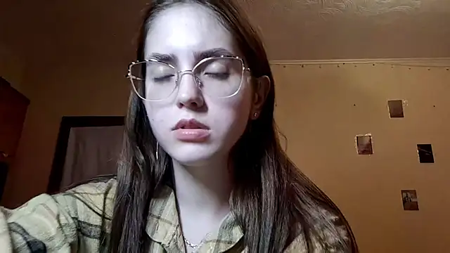 Katelemon online show from April 29, 2026, 5:30 pm