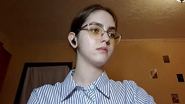 Snapshot of Katelemon chatting on April 6, 2026, 2:29 pm Katelemon online show from April 6, 2026, 2:29 pm