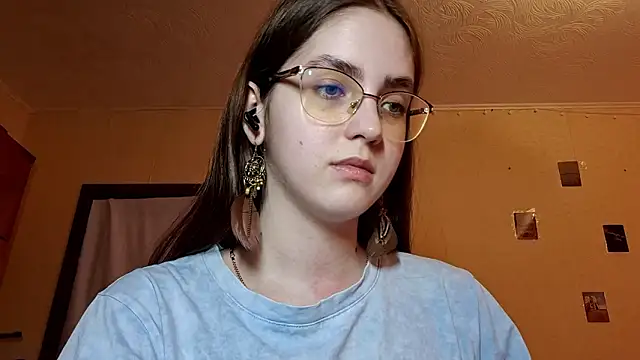 Snapshot of Katelemon chatting on March 23, 2026, 1:44 pm Katelemon online show from March 23, 2026, 1:44 pm