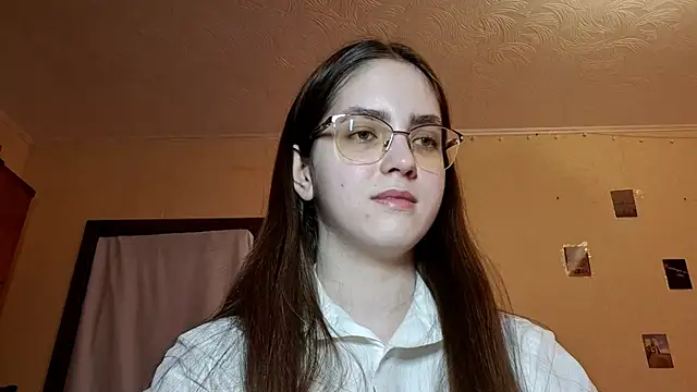 Snapshot of Katelemon chatting on April 7, 2026, 12:29 pm Katelemon online show from April 7, 2026, 12:29 pm