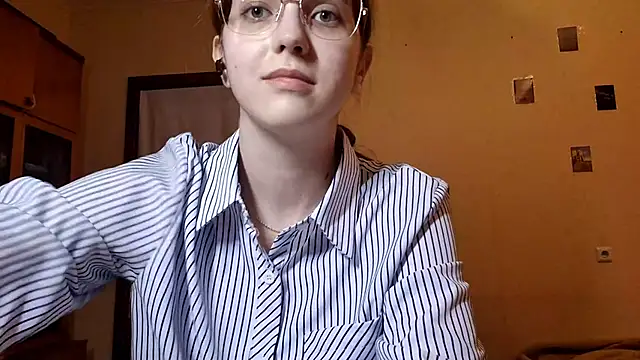 Katelemon online show from April 23, 2026, 12:29 pm