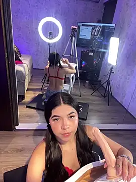 Snapshot of Ambarina_ chatting on April 30, 2026, 11:39 am Ambarina online show from April 30, 2026, 11:39 am