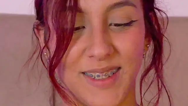 Snapshot of JenniferGreco chatting on April 28, 2026, 2:27 am JenniferGreco online show from April 28, 2026, 2:27 am
