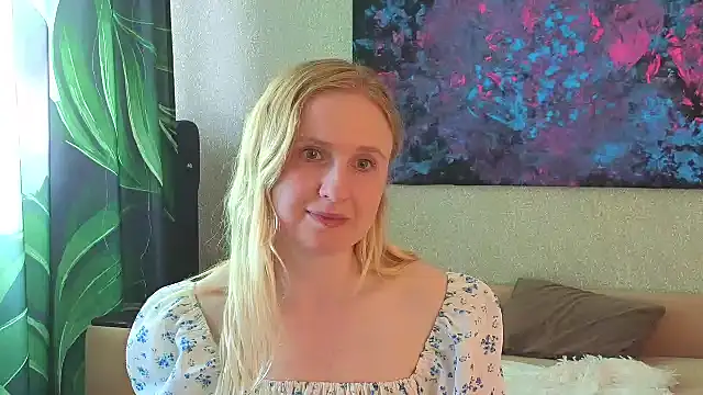 Snapshot of Lanavi_Smile chatting on June 19, 2026, 6:19 am Lanavi Smile online show from June 19, 2026, 6:19 am
