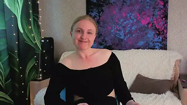 Snapshot of Lanavi_Smile chatting on July 27, 2026, 6:09 am Lanavi Smile online show from July 27, 2026, 6:09 am