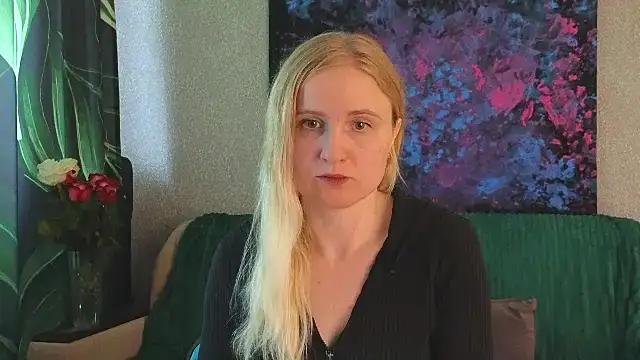 Snapshot of Lanavi_Smile chatting on July 10, 2026, 6:24 am Lanavi Smile online show from July 10, 2026, 6:24 am