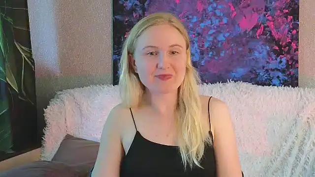 Snapshot of Lanavi_Smile chatting on July 15, 2026, 6:20 am Lanavi Smile online show from July 15, 2026, 6:20 am