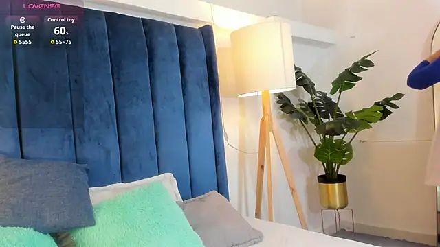 Snapshot of _jamiila chatting on March 4, 2026, 2:36 pm jamiila online show from March 4, 2026, 2:36 pm