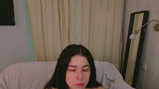 Erika Moan  online show from March 24, 2026, 6:02 am