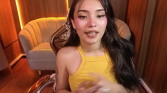 Snapshot of Daphne_nicole_b chatting on April 7, 2026, 12:51 pm Daphne nicole b online show from April 7, 2026, 12:51 pm