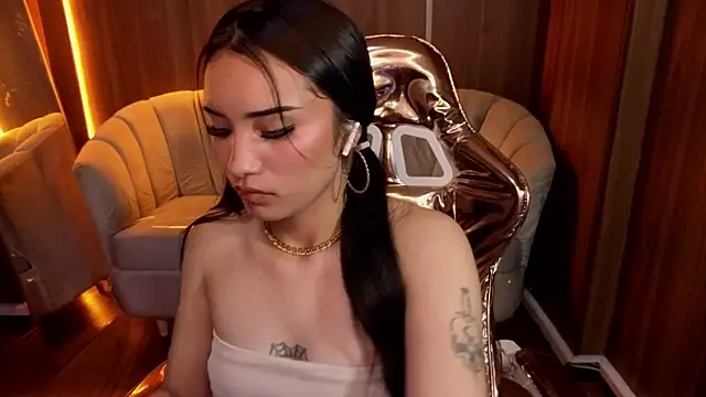 Snapshot of Daphne_nicole_b chatting on March 28, 2026, 1:01 pm Daphne nicole b online show from March 28, 2026, 1:01 pm