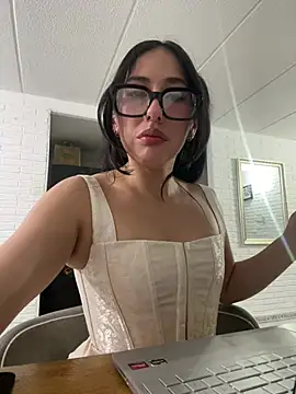 Snapshot of susi_chimm chatting on April 11, 2026, 1:46 am susi chimm online show from April 11, 2026, 1:46 am
