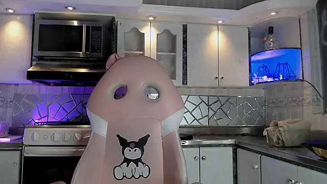 Snapshot of CrisOzzz chatting on March 15, 2026, 6:04 pm CrisOzzz online show from March 15, 2026, 6:04 pm