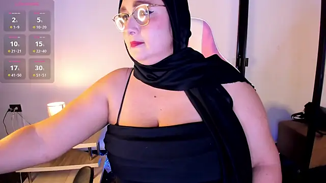 Snapshot of HijabiMilff chatting on May 14, 2026, 2:36 pm HijabiMilff online show from May 14, 2026, 2:36 pm