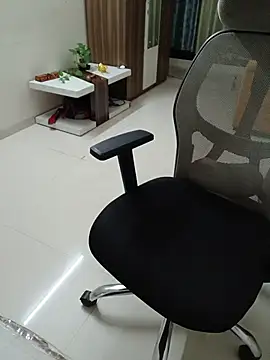 Snapshot of Queenlipx chatting on March 8, 2026, 2:53 pm Queenlipx online show from March 8, 2026, 2:53 pm