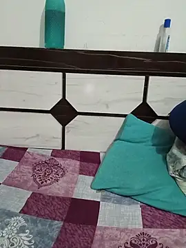 Snapshot of Queenlipx chatting on March 5, 2026, 3:52 pm Queenlipx online show from March 5, 2026, 3:52 pm