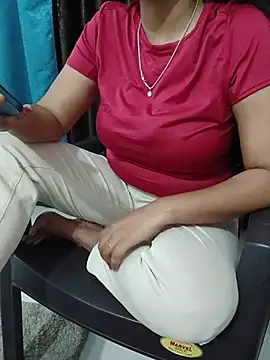 Snapshot of Queenlipx chatting on March 18, 2026, 1:57 pm Queenlipx online show from March 18, 2026, 1:57 pm