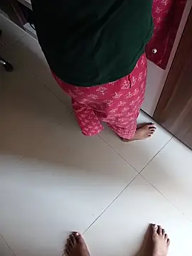 Snapshot of Queenlipx chatting on March 13, 2026, 5:01 am Queenlipx online show from March 13, 2026, 5:01 am