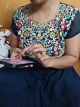 Snapshot of Queenlipx chatting on March 14, 2026, 3:40 pm Queenlipx online show from March 14, 2026, 3:40 pm