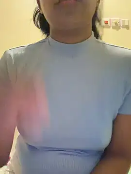 Snapshot of sessy_grl chatting on June 21, 2026, 3:40 pm sessy grl online show from June 21, 2026, 3:40 pm