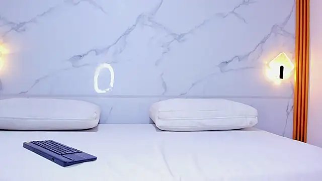 melanie harl online show from February 21, 2026, 8:33 pm