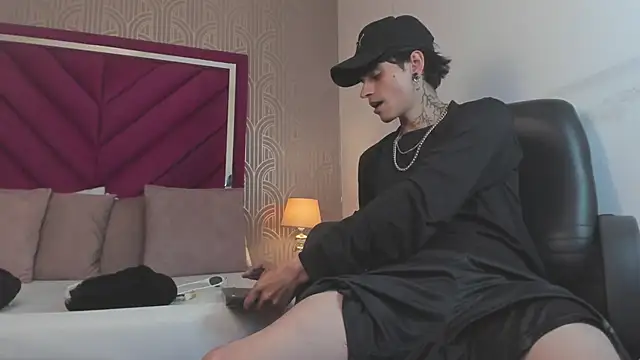 Dominic Foxx online show from February 25, 2026, 8:41 pm