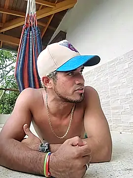 Snapshot of Latins_on_fire chatting on March 25, 2026, 8:30 pm Latins on fire online show from March 25, 2026, 8:30 pm