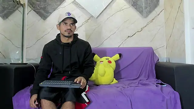 Snapshot of Latins_on_fire chatting on March 22, 2026, 12:29 pm Latins on fire online show from March 22, 2026, 12:29 pm