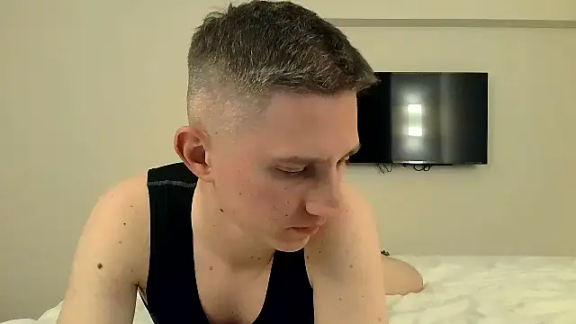 Snapshot of RyanRubber chatting on March 18, 2026, 9:26 pm RyanRubber online show from March 18, 2026, 9:26 pm