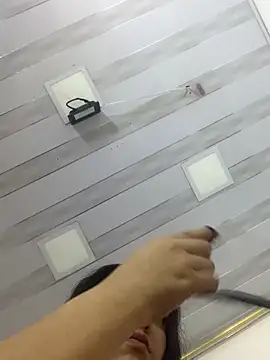 Snapshot of Iris_Black chatting on April 12, 2026, 1:14 pm Iris Black online show from April 12, 2026, 1:14 pm