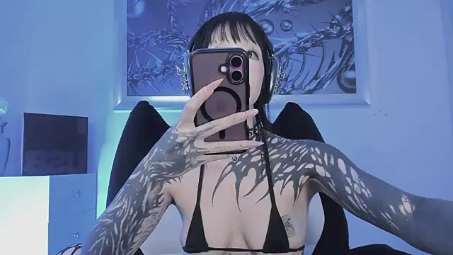 elledanielle online show from March 3, 2026, 7:04 am