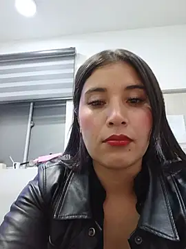Snapshot of Rynnaa chatting on May 19, 2026, 6:20 am Rynnaa online show from May 19, 2026, 6:20 am