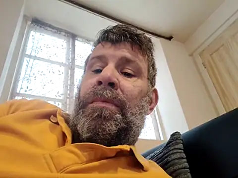 Snapshot of stud2512 chatting on April 3, 2026, 3:18 pm stud2512 online show from April 3, 2026, 3:18 pm