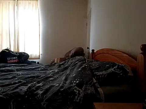 Snapshot of stud2512 chatting on April 9, 2026, 8:20 am stud2512 online show from April 9, 2026, 8:20 am