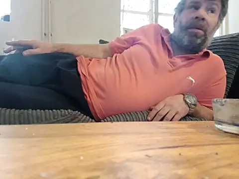 Snapshot of stud2512 chatting on March 4, 2026, 10:01 am stud2512 online show from March 4, 2026, 10:01 am