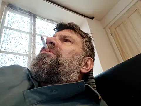 Snapshot of stud2512 chatting on March 30, 2026, 5:03 pm stud2512 online show from March 30, 2026, 5:03 pm