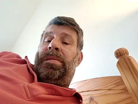 Snapshot of stud2512 chatting on April 17, 2026, 9:45 am stud2512 online show from April 17, 2026, 9:45 am