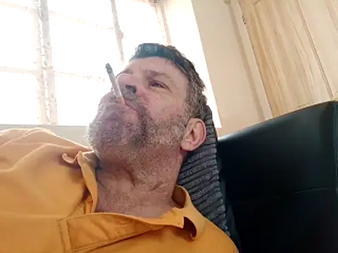 Snapshot of stud2512 chatting on April 4, 2026, 12:56 pm stud2512 online show from April 4, 2026, 12:56 pm