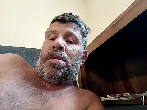 Snapshot of stud2512 chatting on May 16, 2026, 4:17 pm stud2512 online show from May 16, 2026, 4:17 pm