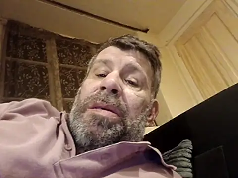 Snapshot of stud2512 chatting on March 18, 2026, 9:37 pm stud2512 online show from March 18, 2026, 9:37 pm