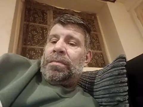 Snapshot of stud2512 chatting on April 7, 2026, 9:27 pm stud2512 online show from April 7, 2026, 9:27 pm